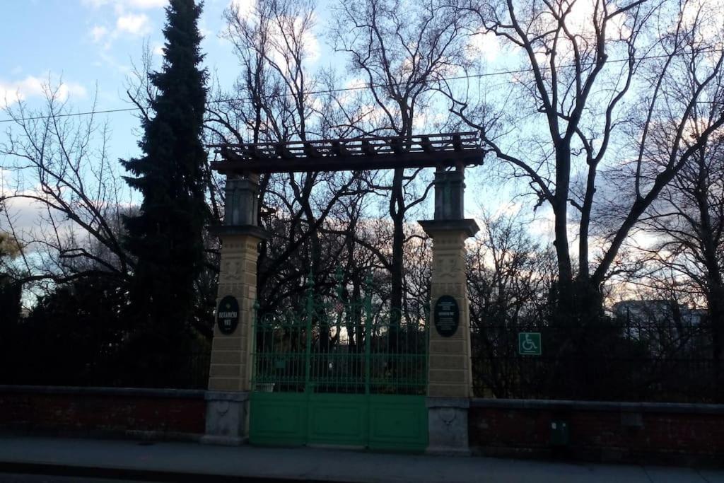 Zagreb Botanical Garden Budget Apartment Eksteriør billede